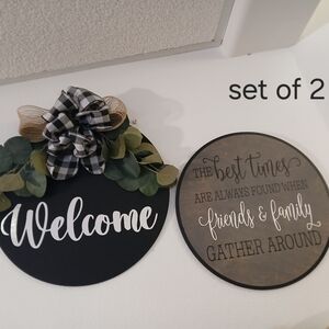 Pair Of Round Signs Decor